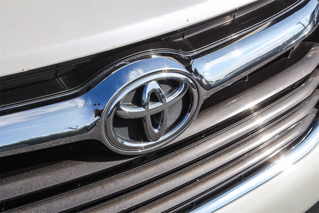 Thumbnail: 2015 Toyota Highlander - 11