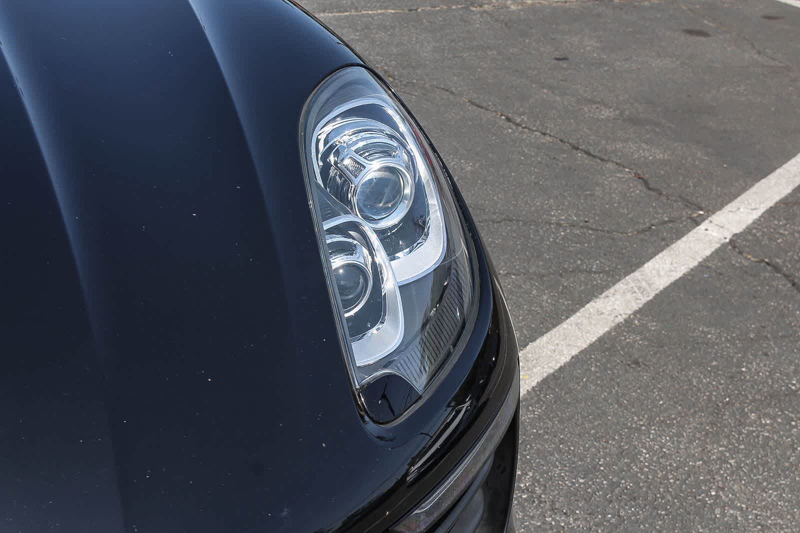 Thumbnail: 2018 Porsche Macan - 13