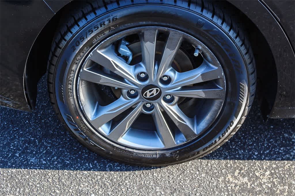 Thumbnail: 2018 Hyundai Elantra - 8