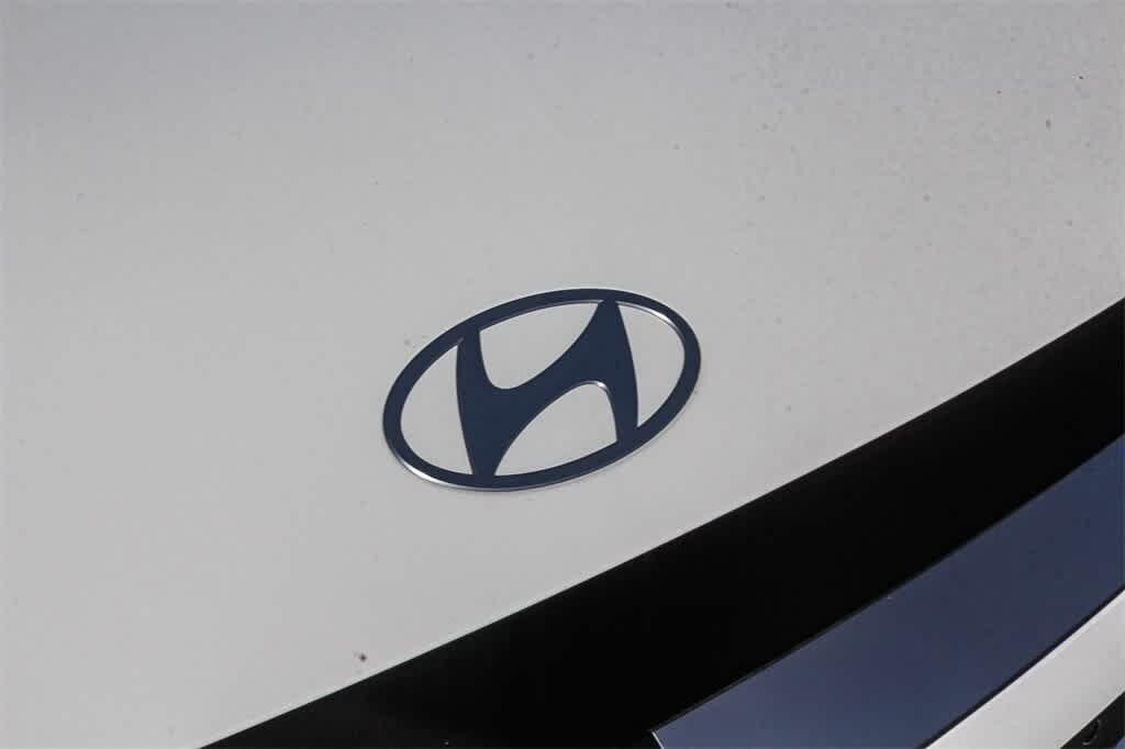 Thumbnail: 2026 Hyundai Ioniq 5 - 13