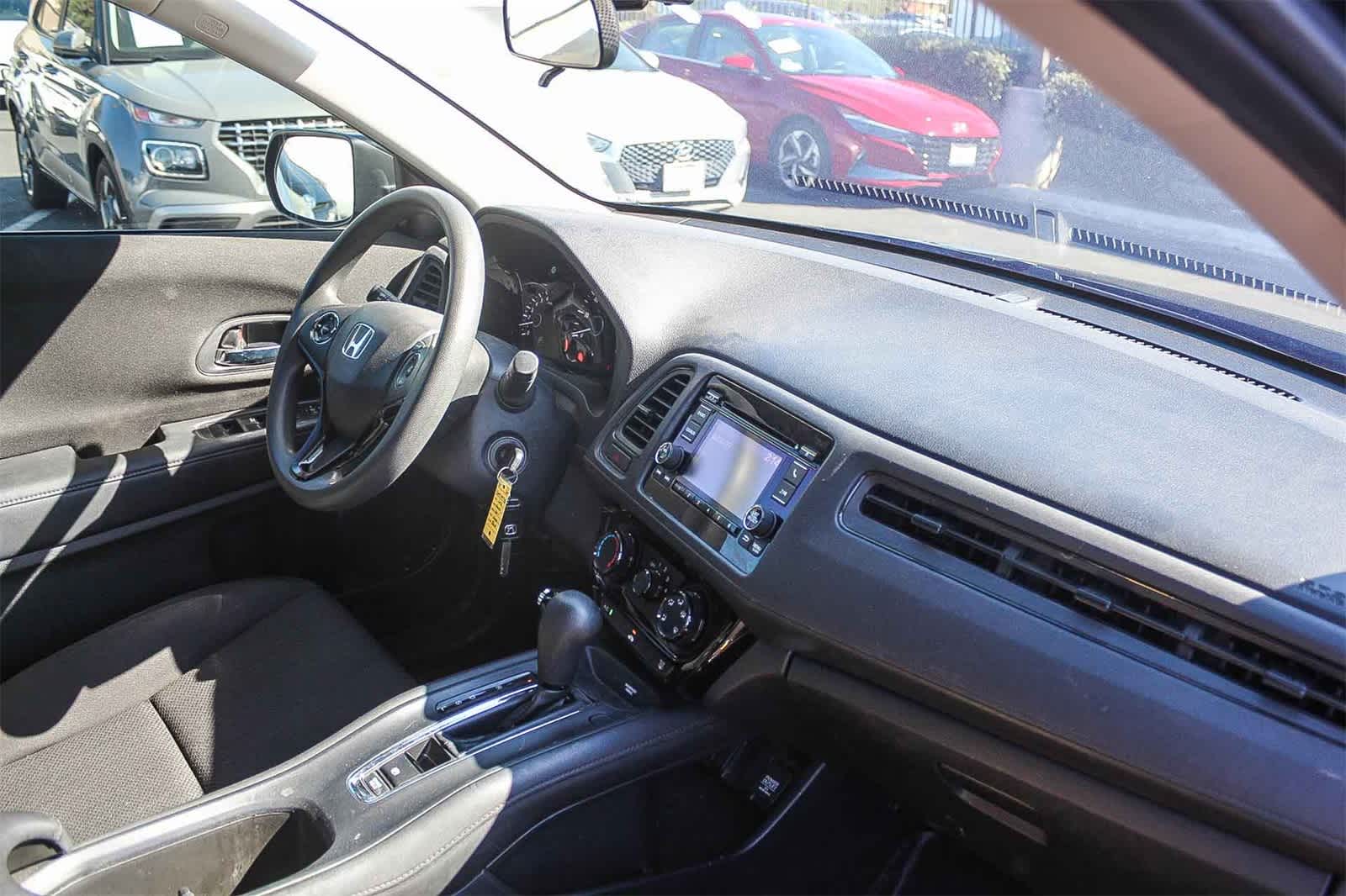 Thumbnail: 2016 Honda HR-V - 19