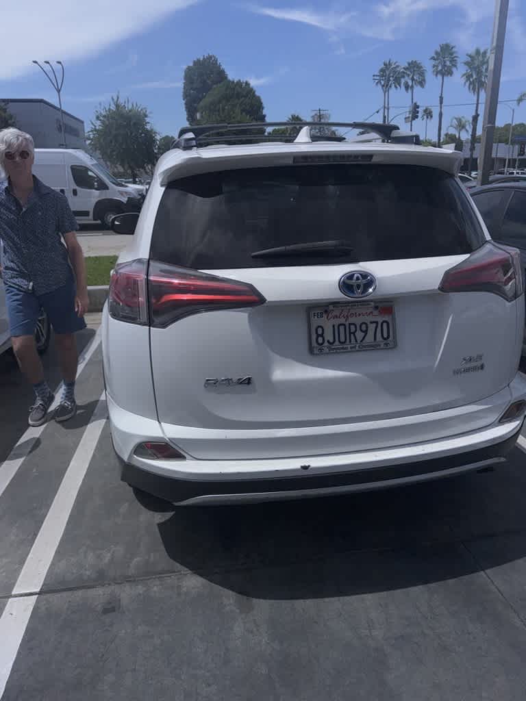 Thumbnail: 2016 Toyota RAV4 - 15