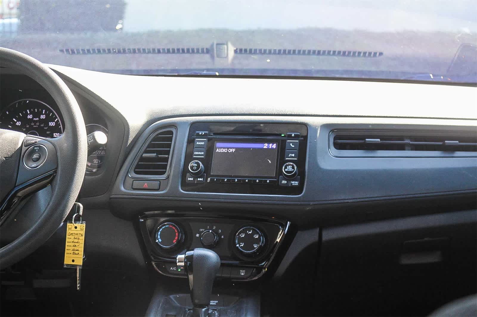 Thumbnail: 2016 Honda HR-V - 16