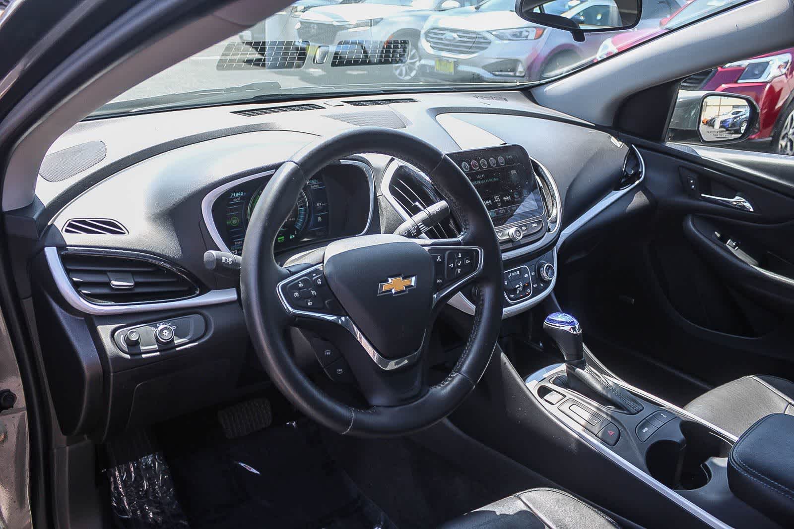 Thumbnail: 2017 Chevrolet Volt - 22