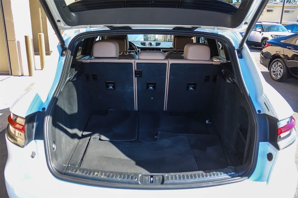 Thumbnail: 2019 Porsche Macan - 31