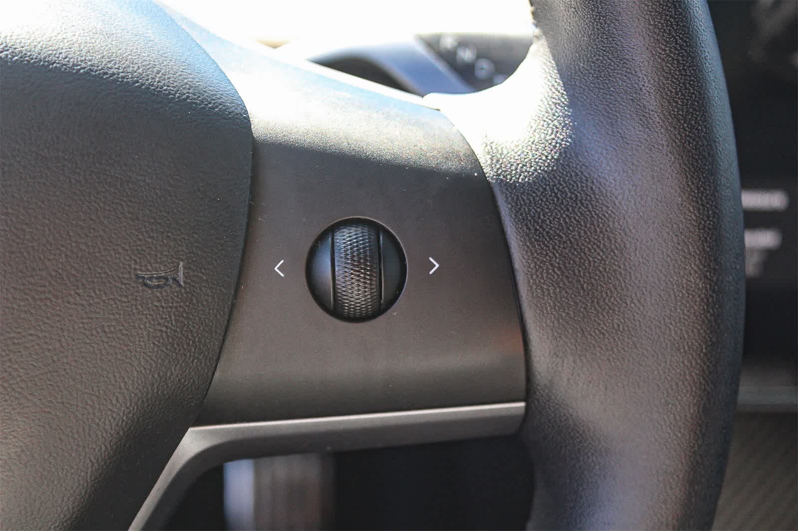 Thumbnail: 2020 Tesla Model 3 - 31