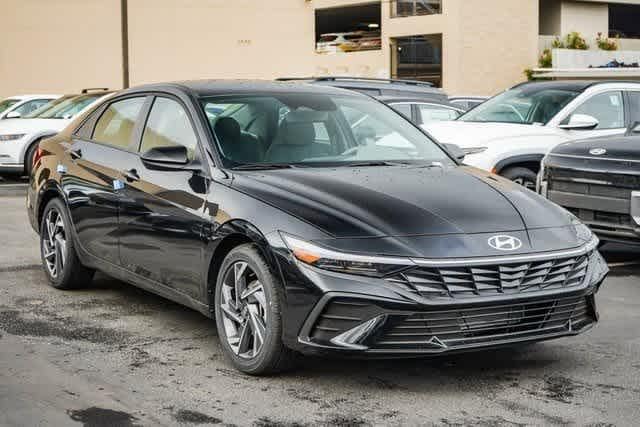 Thumbnail: 2025 Hyundai Elantra - 3