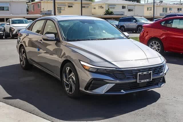 Thumbnail: 2025 Hyundai Elantra - 3