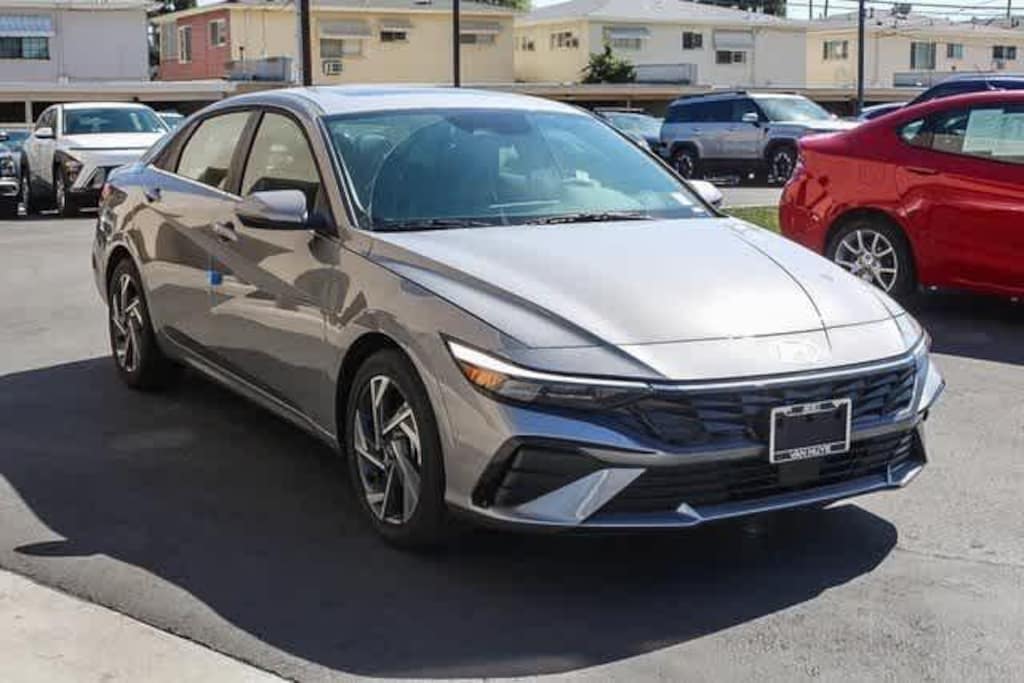 New 2025 Hyundai Elantra Hybrid Limited Sedan