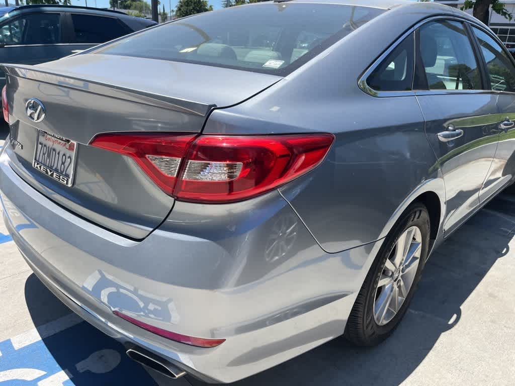 Thumbnail: 2016 Hyundai Sonata - 16