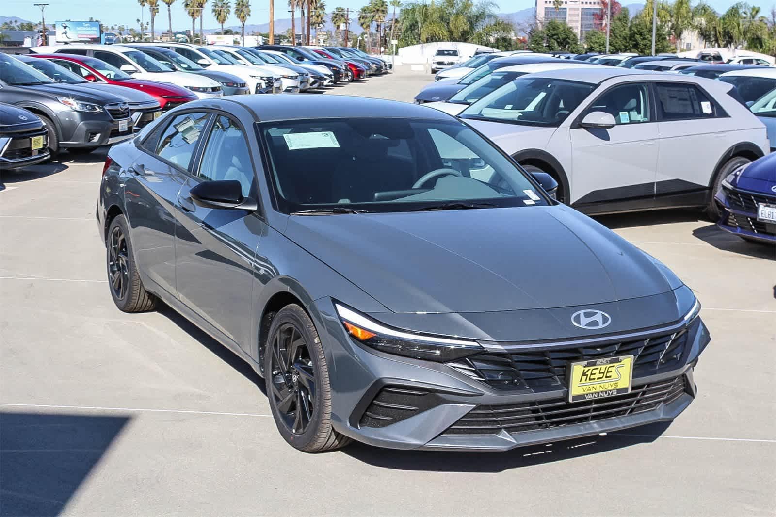 Thumbnail: 2026 Hyundai Elantra - 3