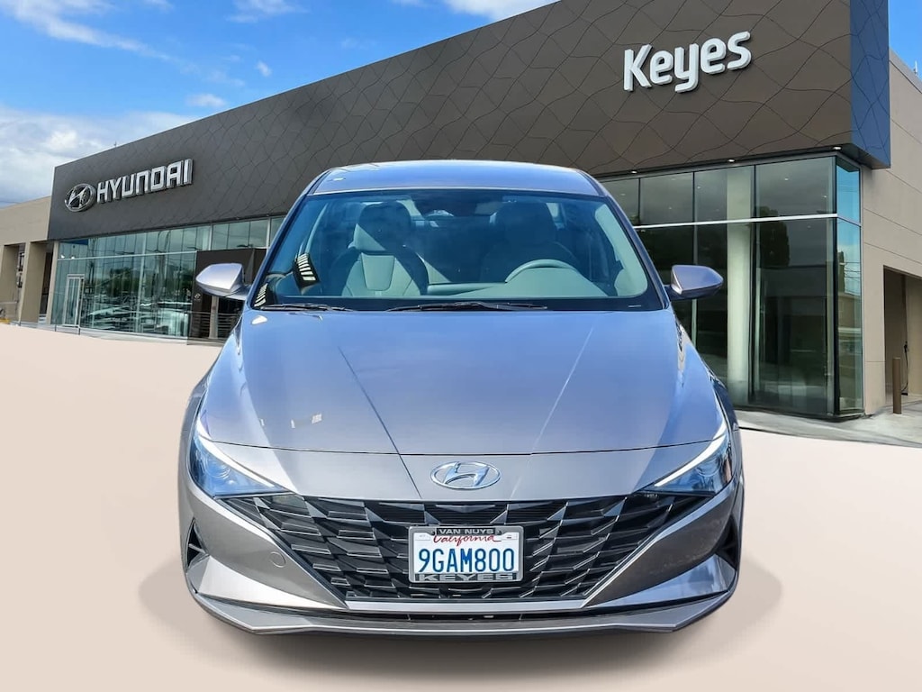 Used 2023 Hyundai Elantra SE Sedan
