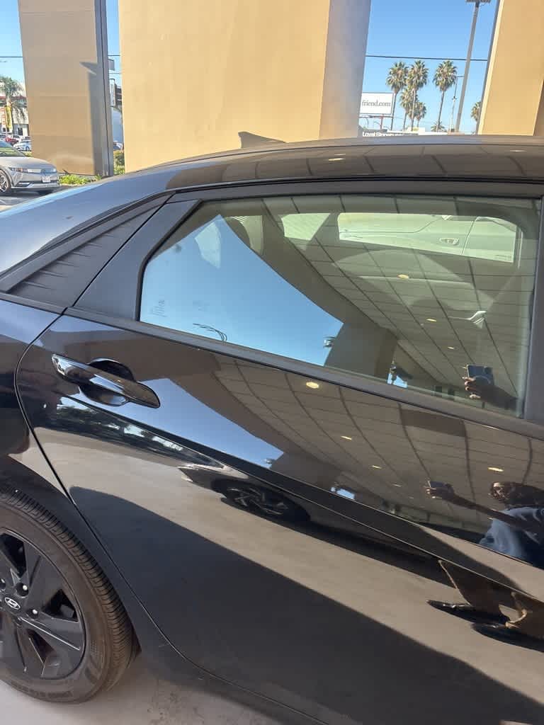 Thumbnail: 2022 Hyundai Elantra - 18