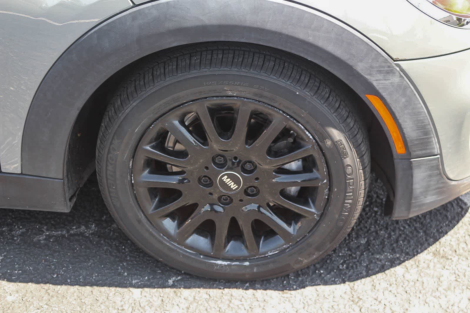 Thumbnail: 2017 MINI Cooper Hardtop - 13