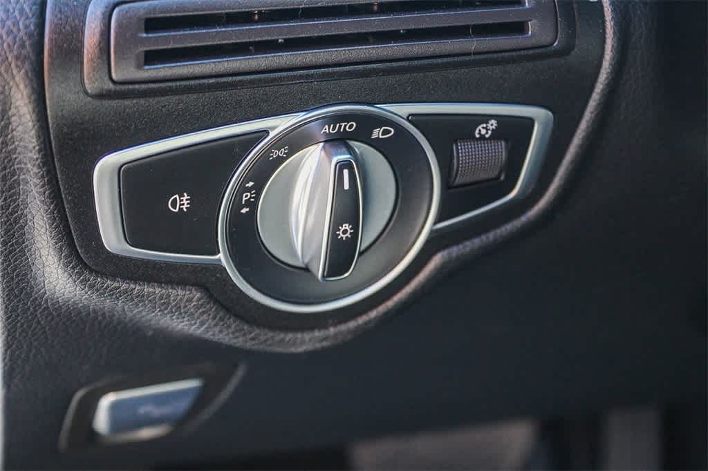 Thumbnail: 2020 Mercedes-Benz GLC - 29