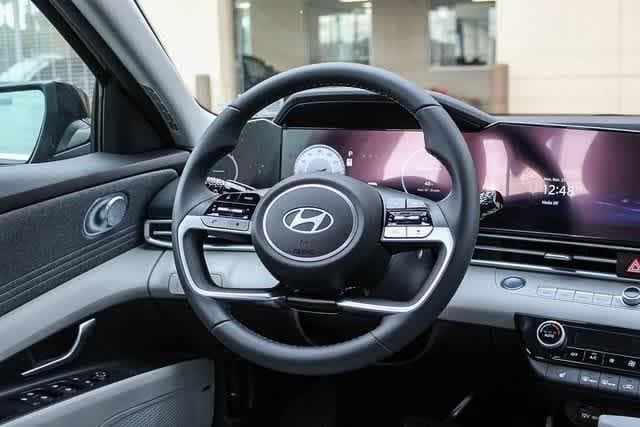 Thumbnail: 2025 Hyundai Elantra - 15