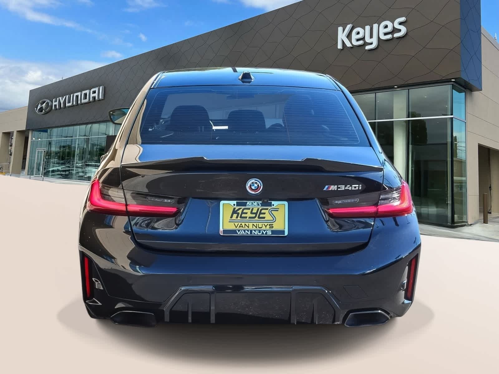 Thumbnail: 2023 BMW 3 Series - 6