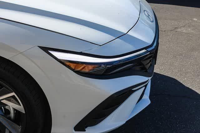 Thumbnail: 2025 Hyundai Elantra - 10