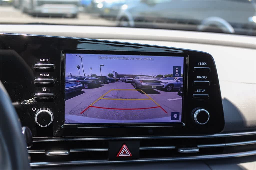 2022 Hyundai Elantra SEL 24