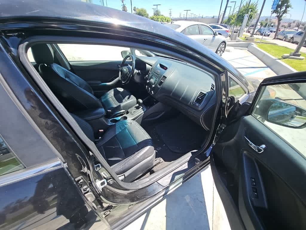 Thumbnail: 2015 Kia Forte - 19