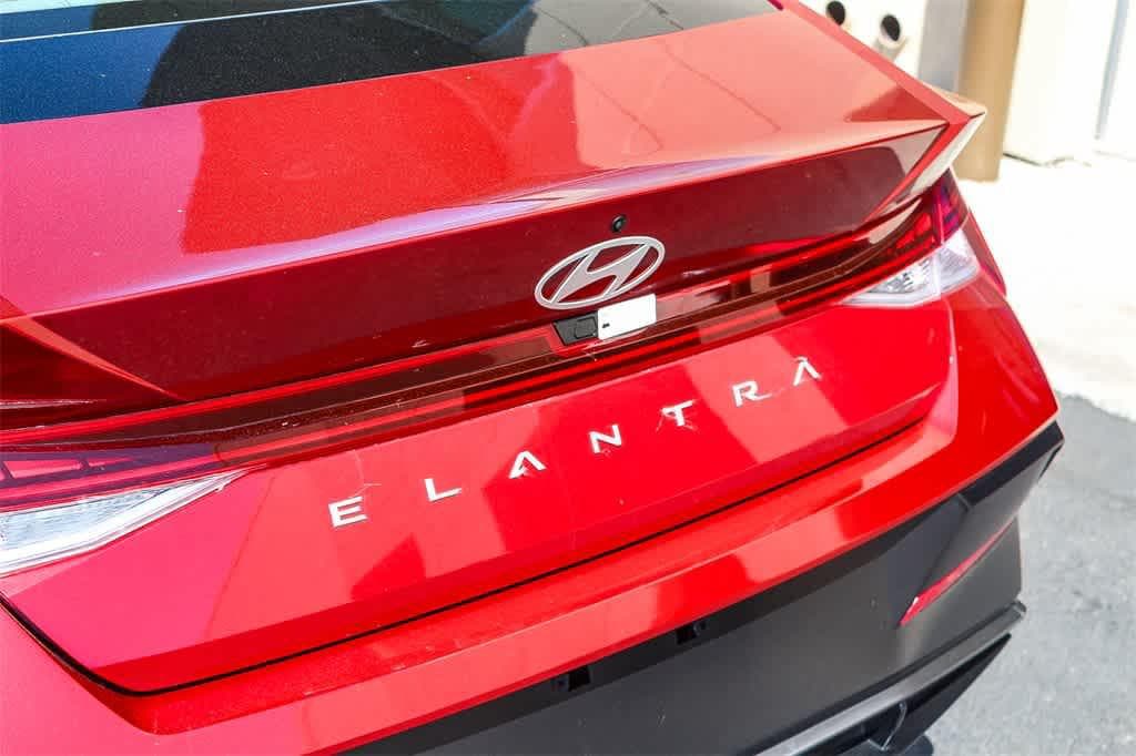 Thumbnail: 2025 Hyundai Elantra - 12