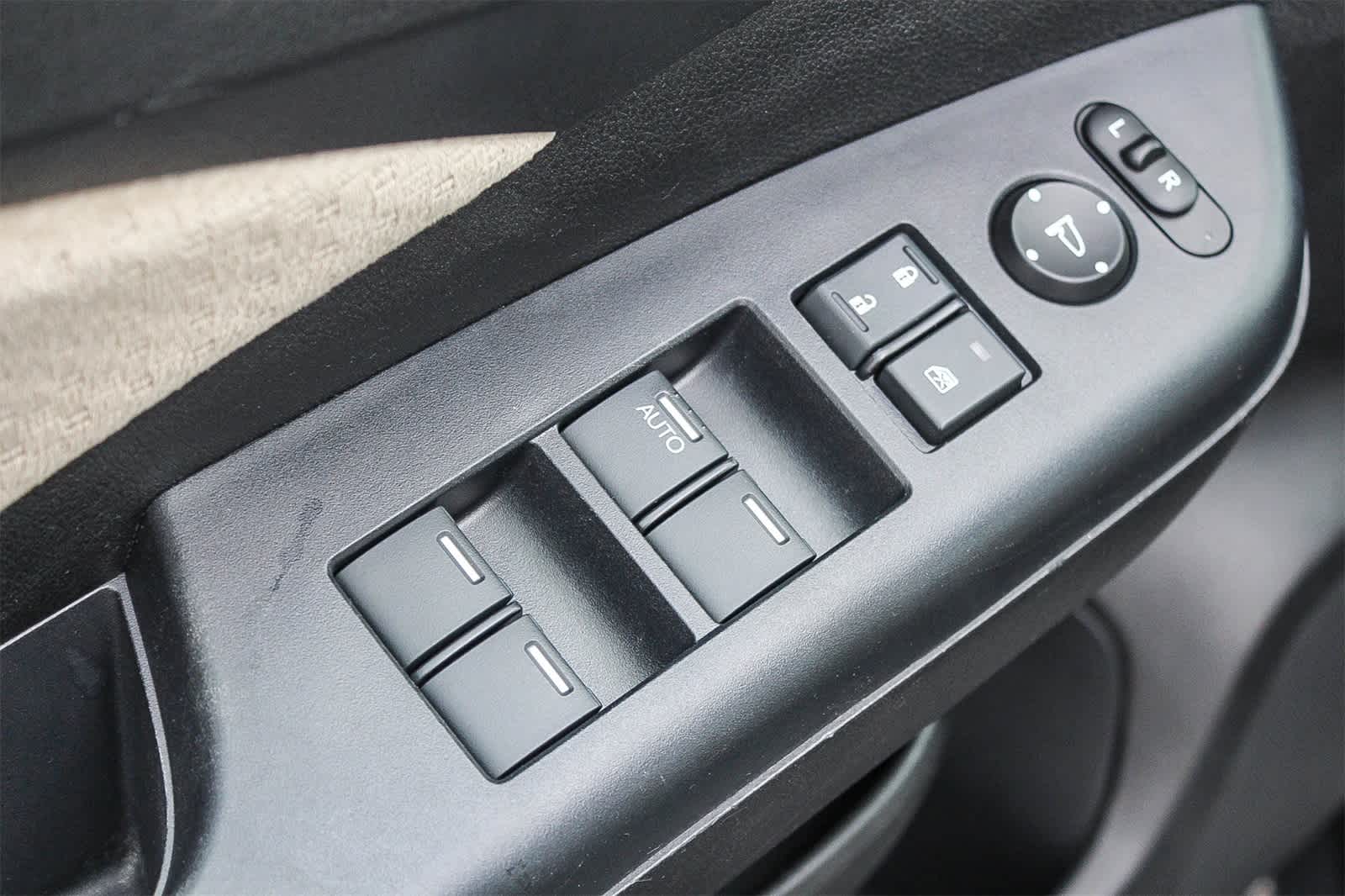 Thumbnail: 2016 Honda CR-V - 27