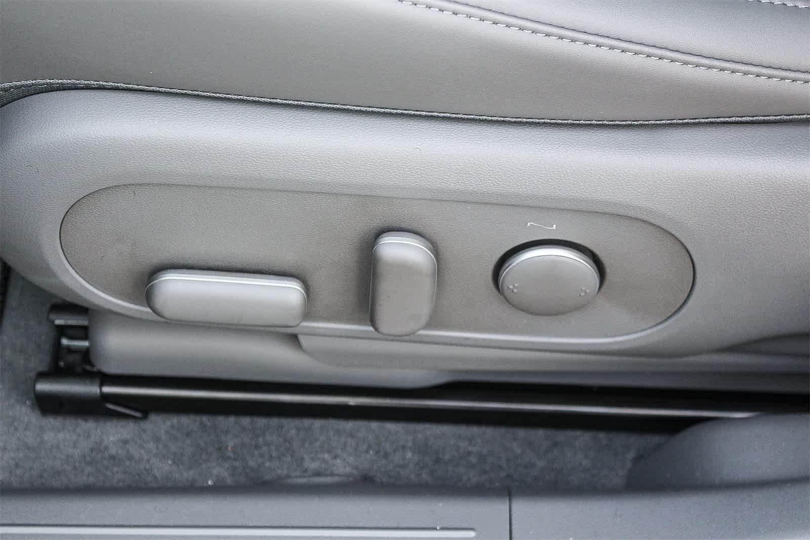 Thumbnail: 2026 Hyundai Ioniq 5 - 28