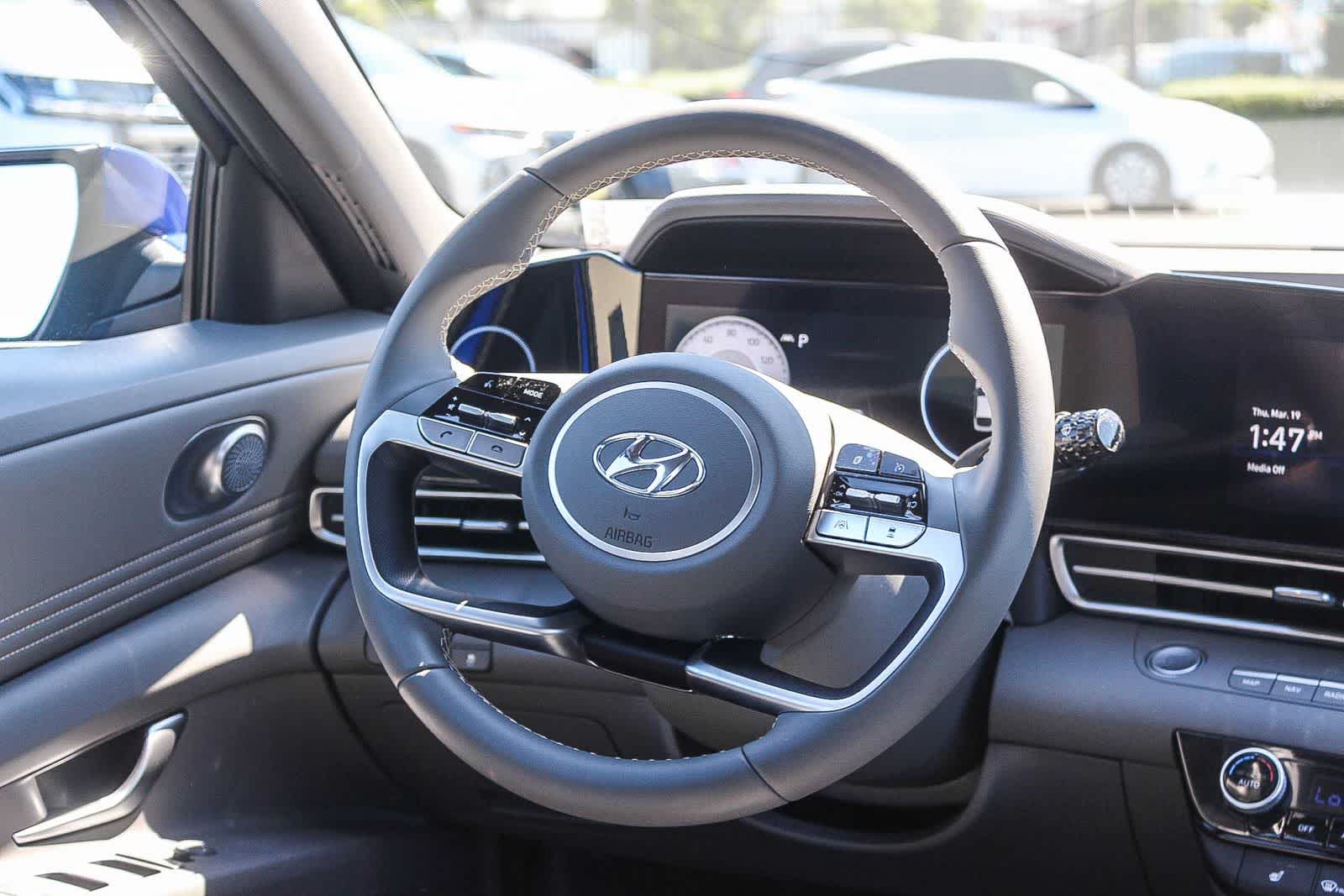 Thumbnail: 2023 Hyundai Elantra - 19