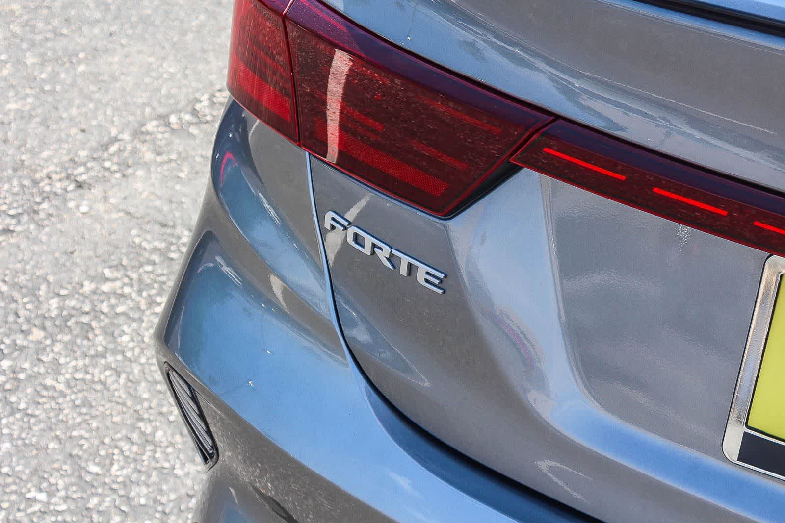 Thumbnail: 2022 Kia Forte - 9