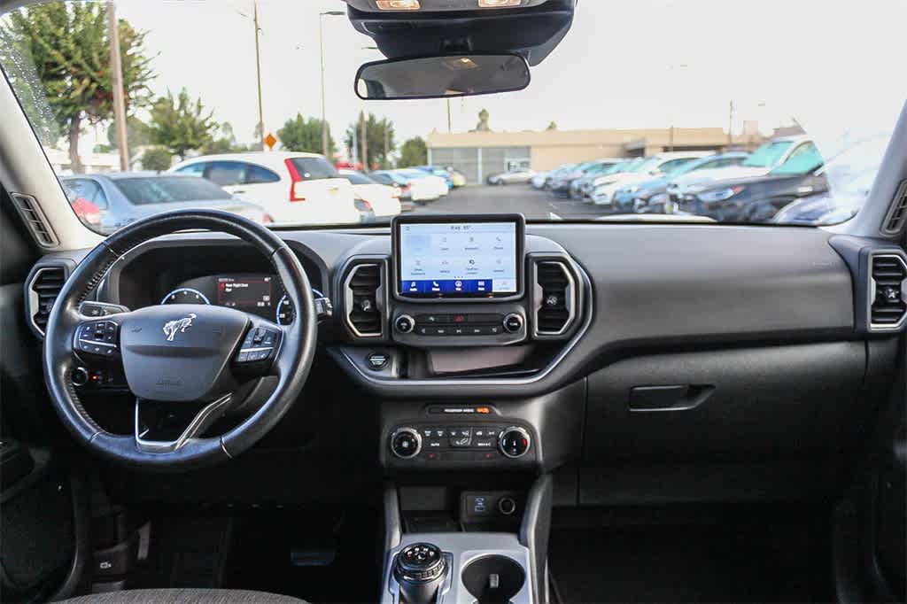 Thumbnail: 2022 Ford Bronco Sport - 12