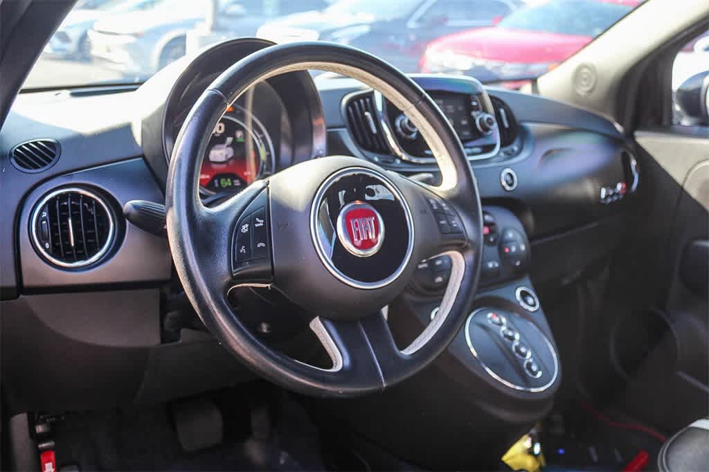 Thumbnail: 2019 Fiat 500e - 17