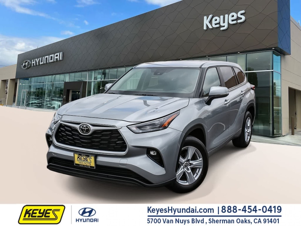 Used 2025 Toyota Highlander LE SUV