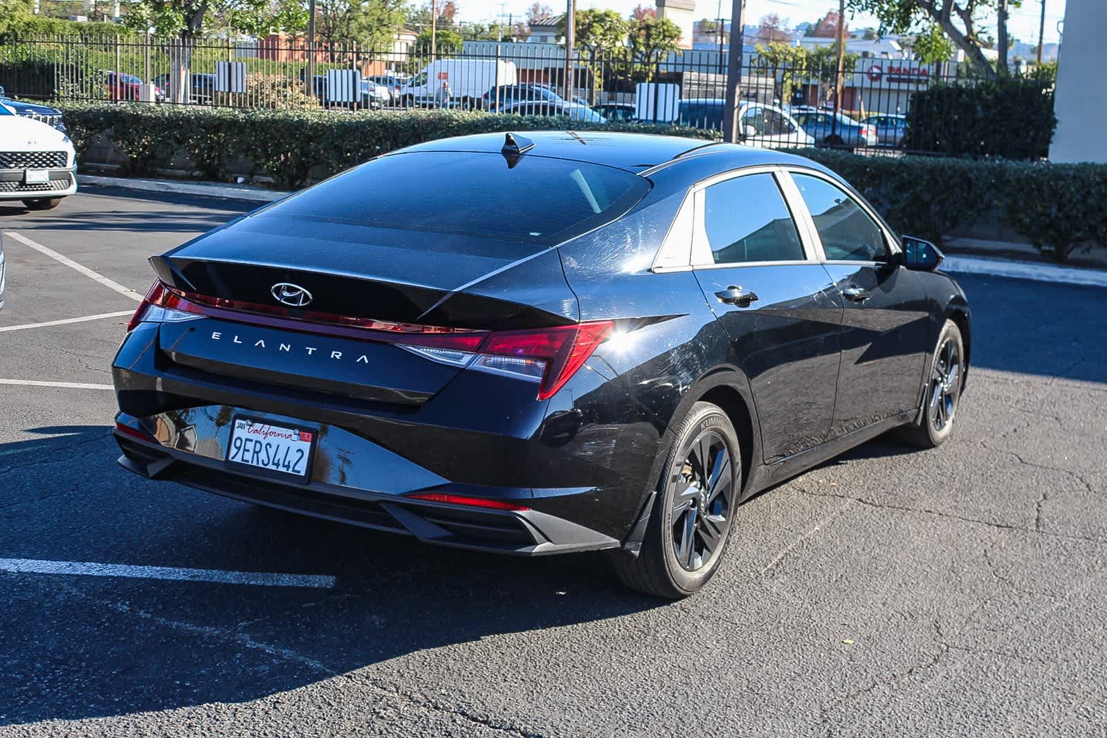 Thumbnail: 2023 Hyundai Elantra - 4