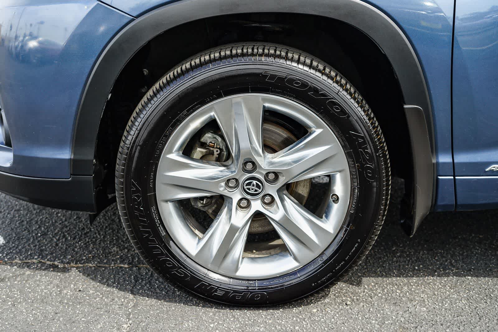 Thumbnail: 2017 Toyota Highlander - 11