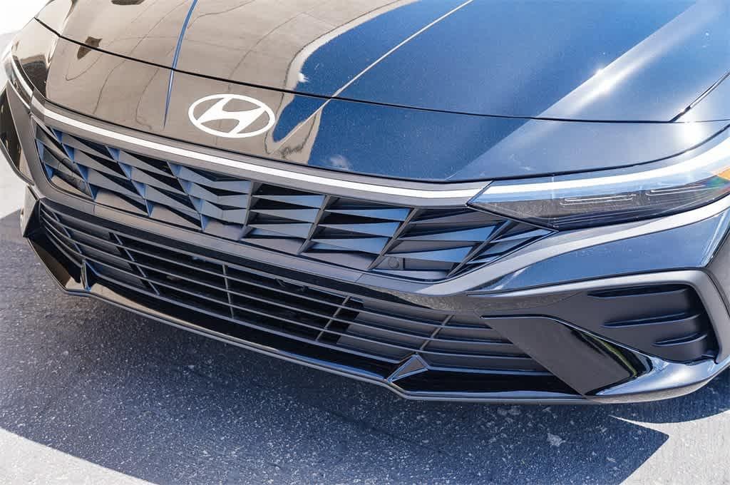 Thumbnail: 2025 Hyundai Elantra - 8