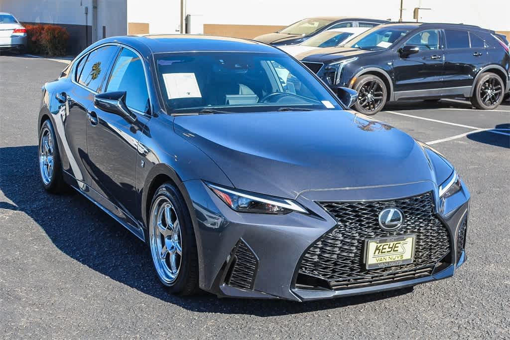 Thumbnail: 2022 Lexus IS - 3