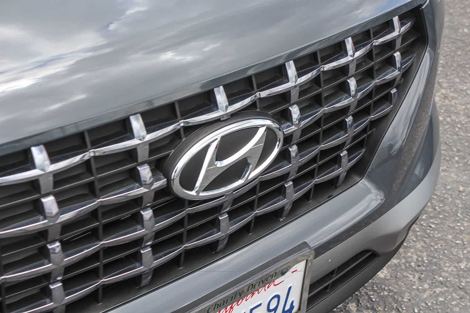 Thumbnail: 2023 Hyundai Venue - 13