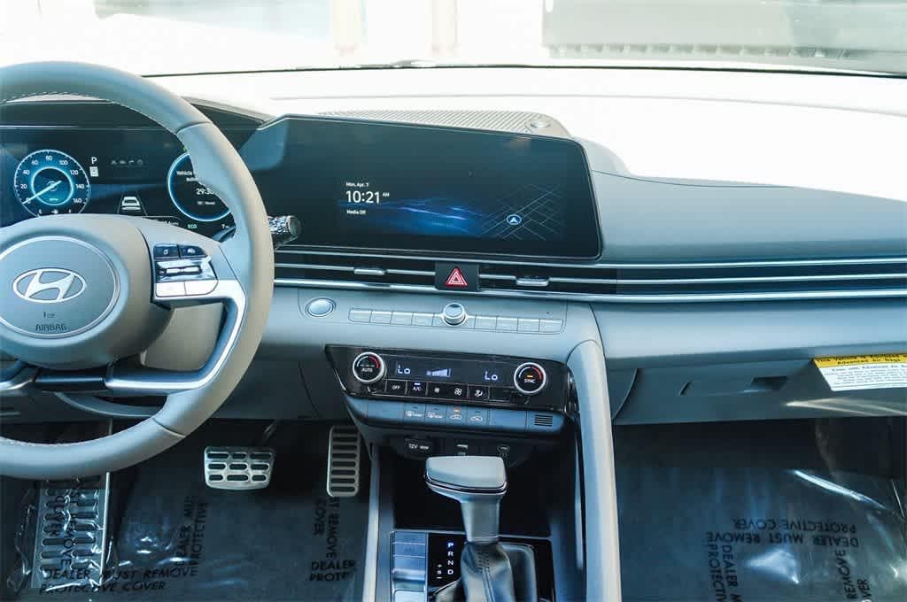 Thumbnail: 2025 Hyundai Elantra - 14