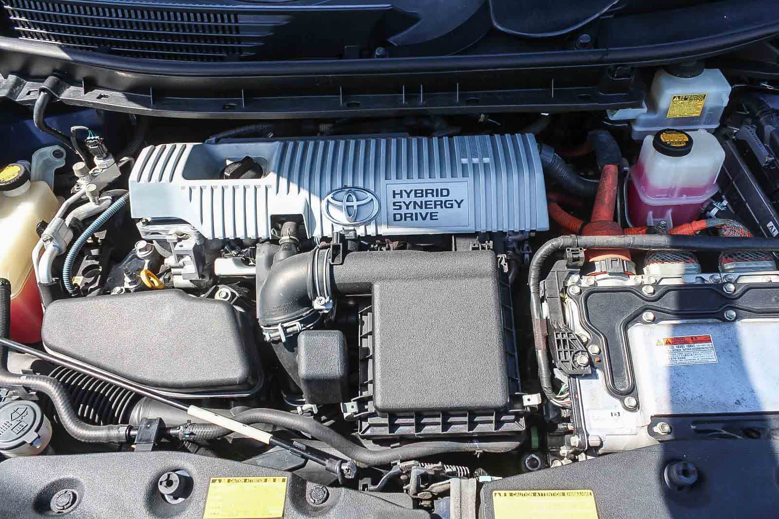 Thumbnail: 2012 Toyota Prius v - 37