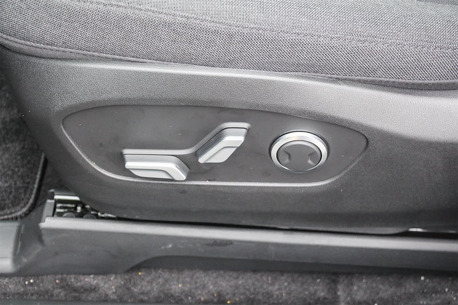 Thumbnail: 2026 Hyundai Ioniq - 28