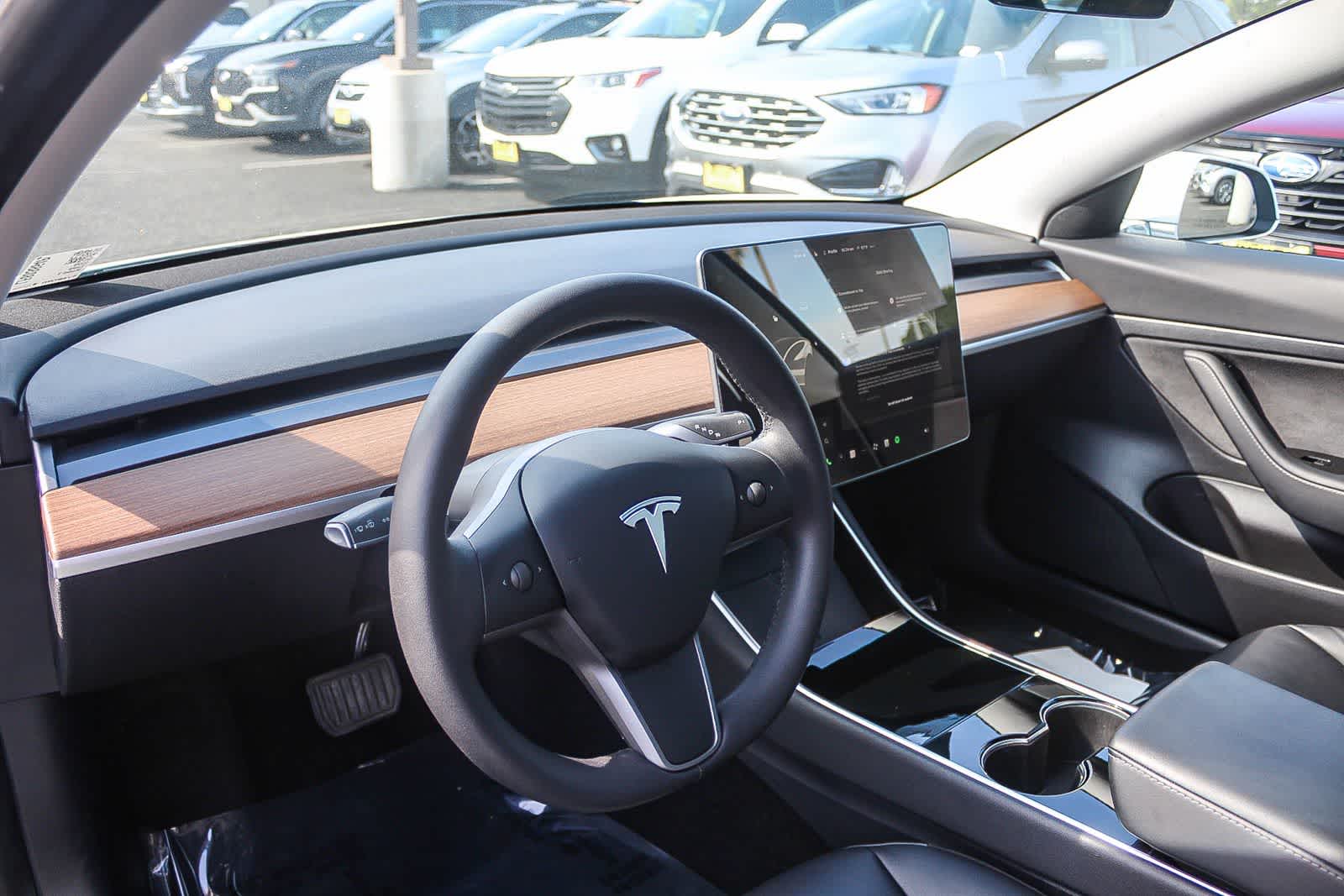 Thumbnail: 2020 Tesla Model 3 - 22