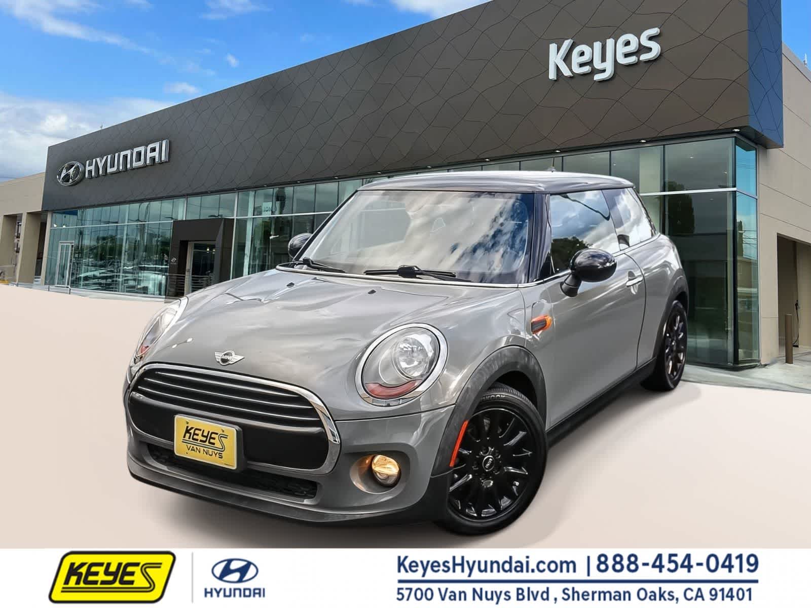 2017 MINI Cooper Hardtop 2 Door -
                  Van Nuys, CA