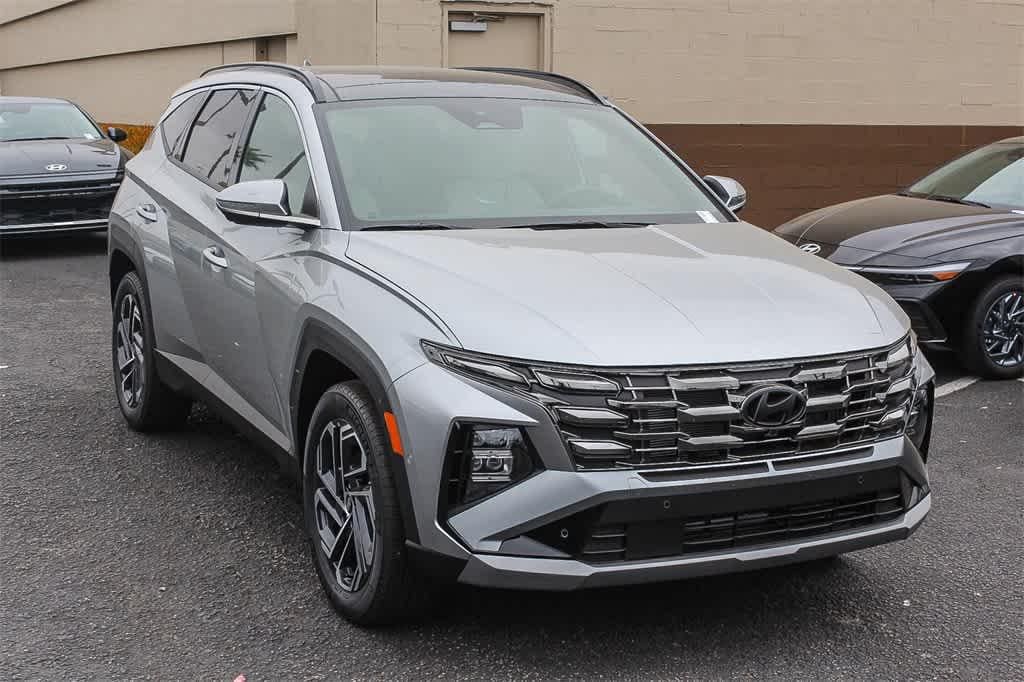 New 2025 Hyundai Tucson Hybrid Limited SUV
