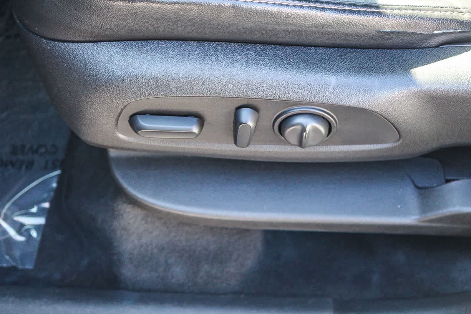 Thumbnail: 2018 Chevrolet Traverse - 29