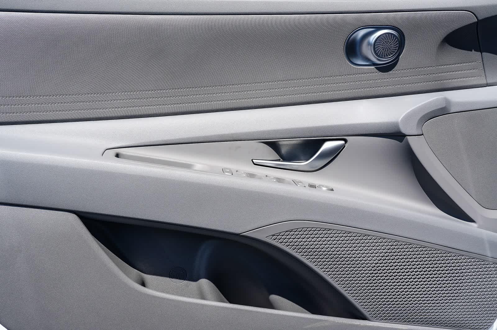 Thumbnail: 2025 Hyundai Elantra - 27