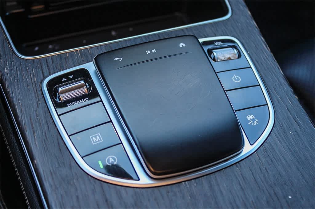 Thumbnail: 2020 Mercedes-Benz GLC - 35