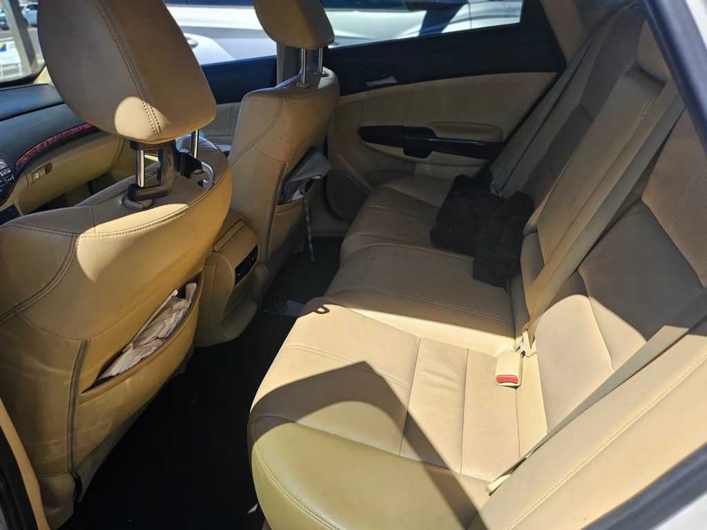 Thumbnail: 2012 Honda Crosstour - 22