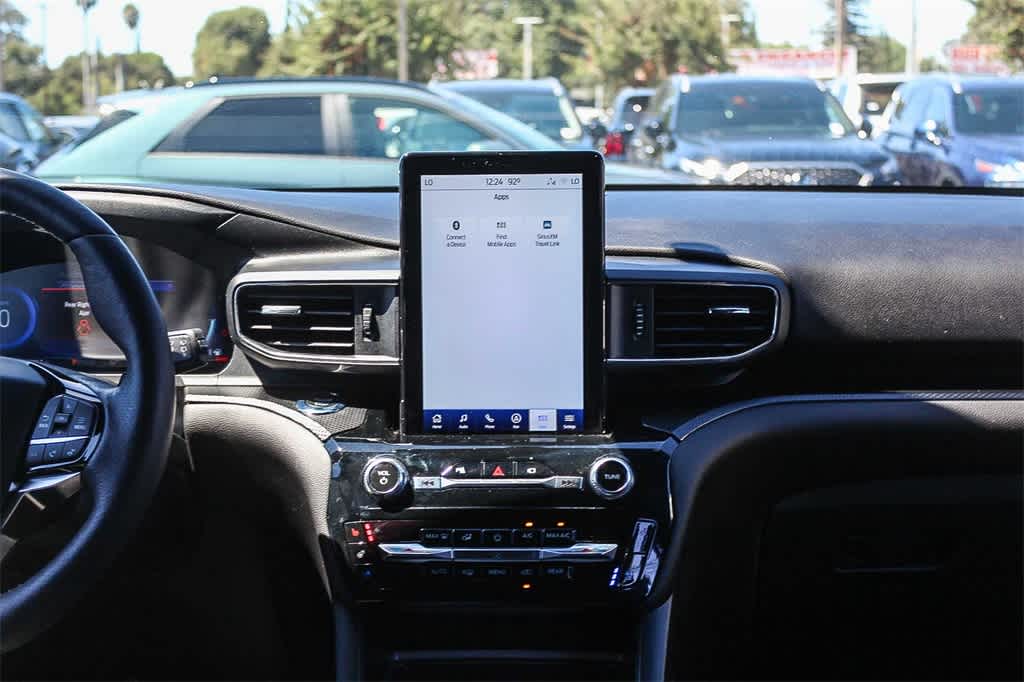 Thumbnail: 2022 Ford Explorer - 16