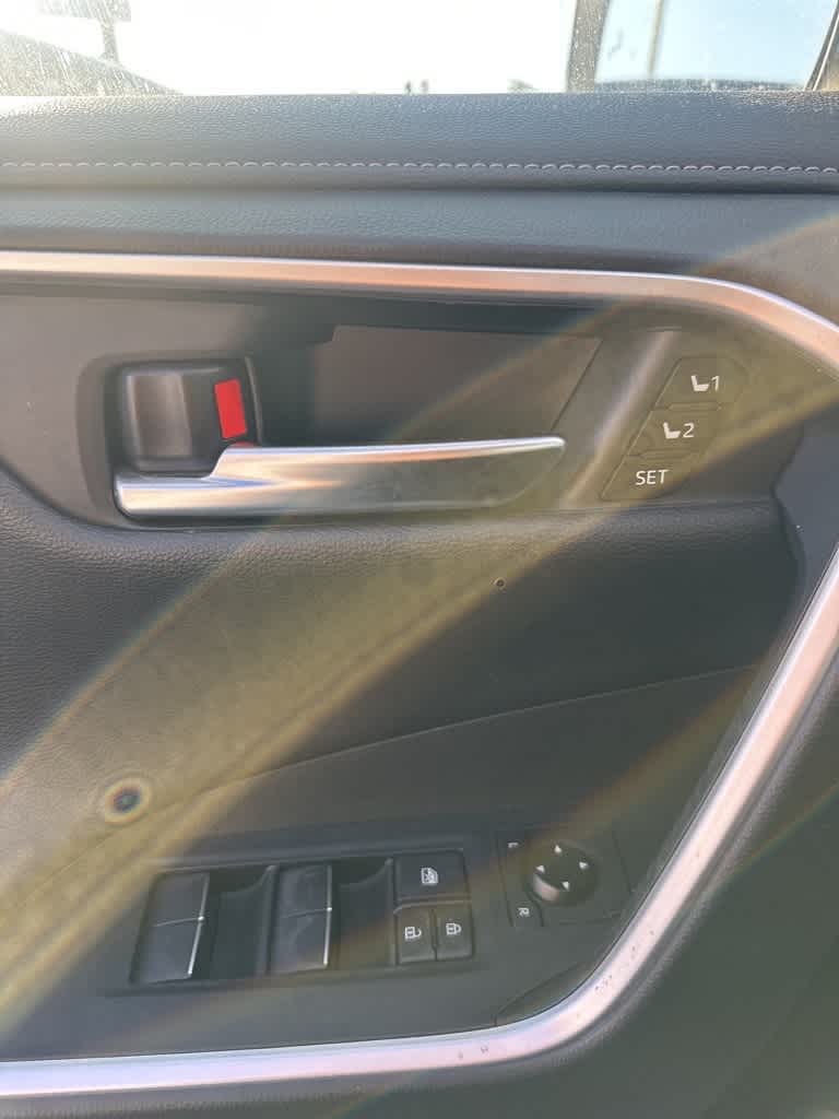 2020 Toyota RAV4 Limited 5