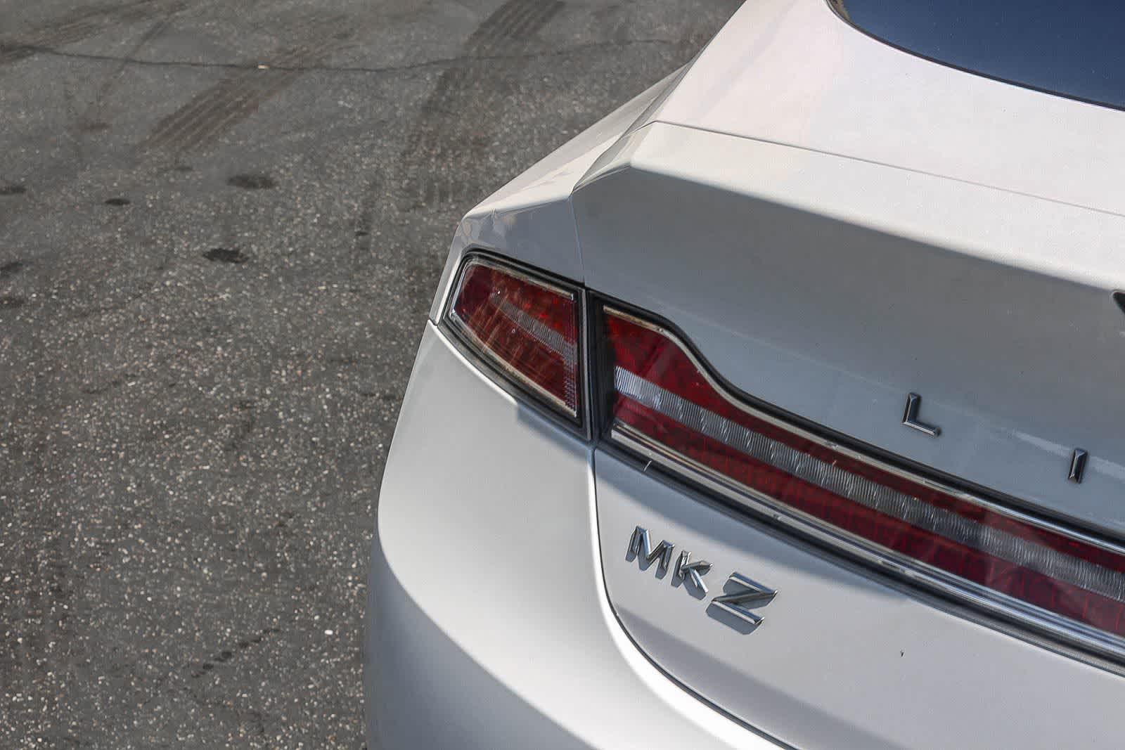 Thumbnail: 2019 Lincoln MKZ - 8